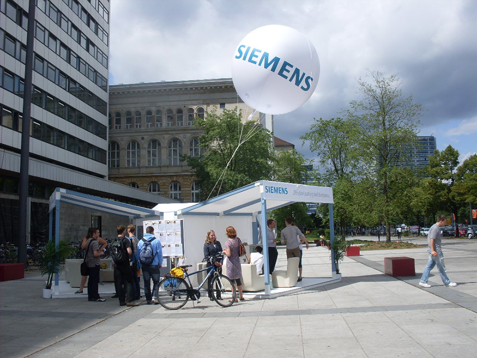 Informationsstand für die Promotion von Siemens