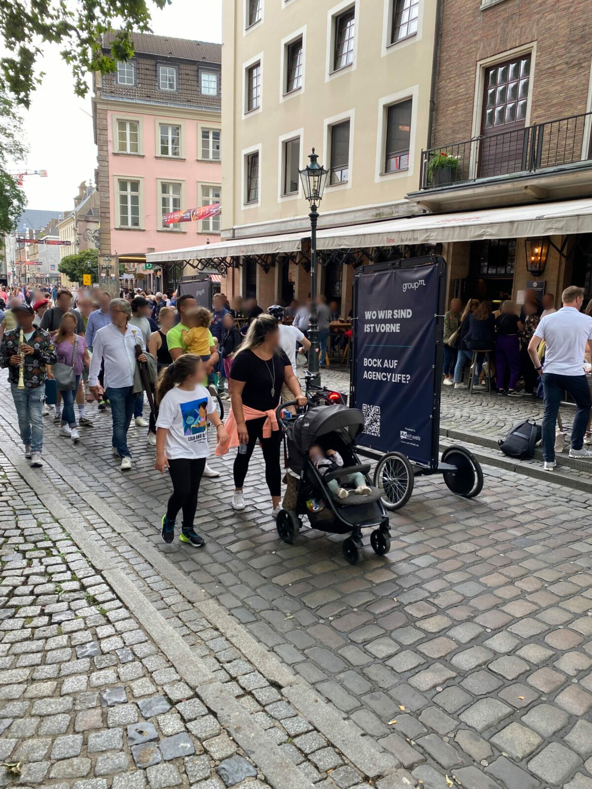 Bike advertising in Düsseldorf with lots of visual contact