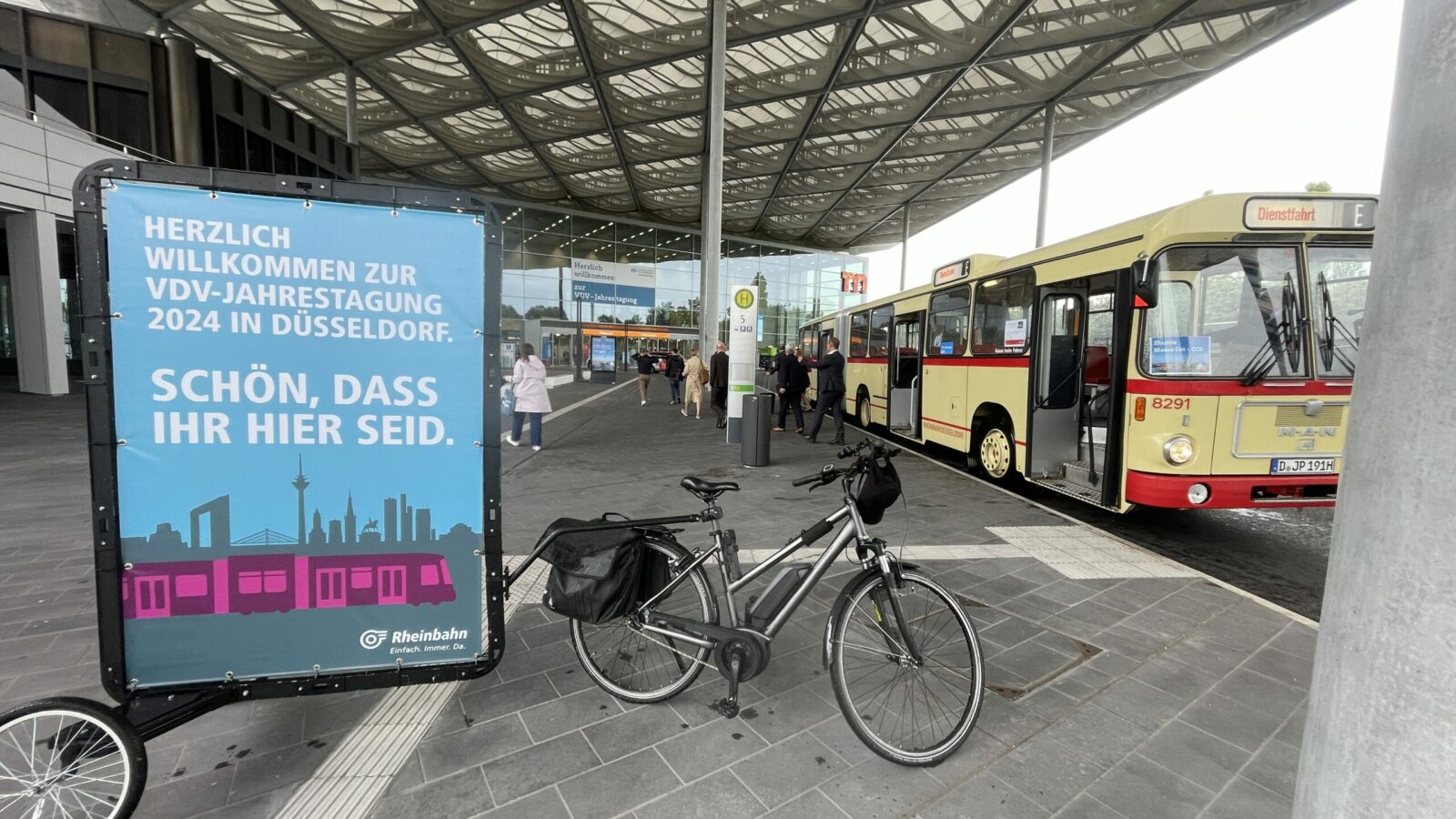 Bike advertising in Düsseldorf for maximum attention