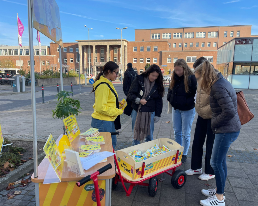 Produktvorstellung im Rahmen der Sampling-Promotion von Molkerei Rücker