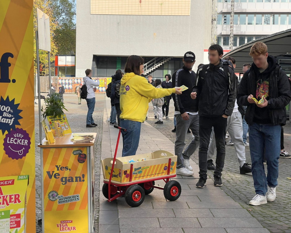 Complete success with our sampling promotion in Berlin