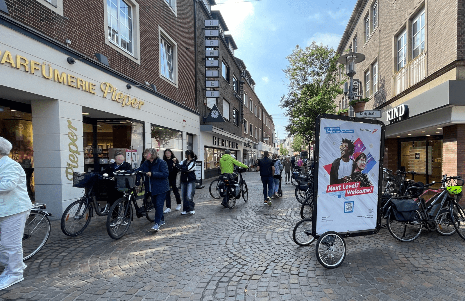 Bike advertising ensures lots of visual contact in the city center