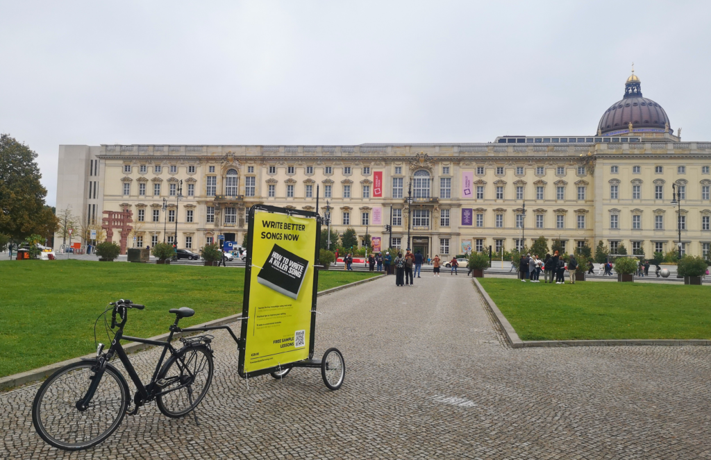 Fahrradwerbung kommt in Berlin an fast alle Orte