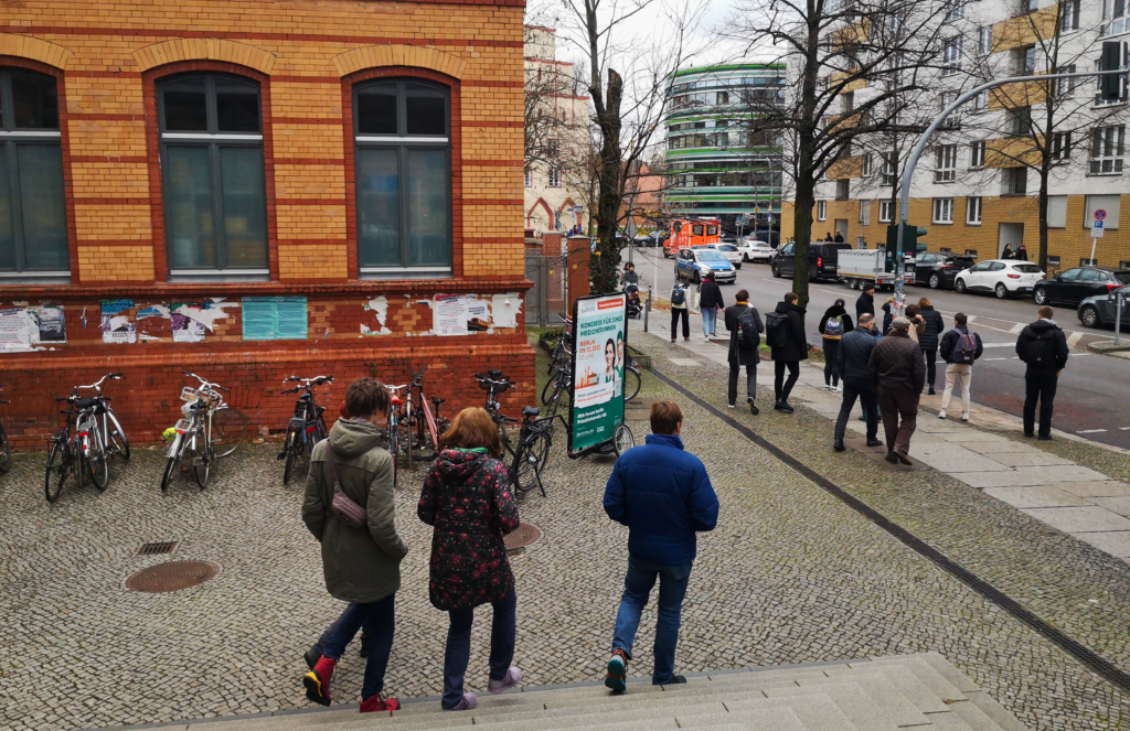 Fahrradwerbung in Berlin an allen Ecken