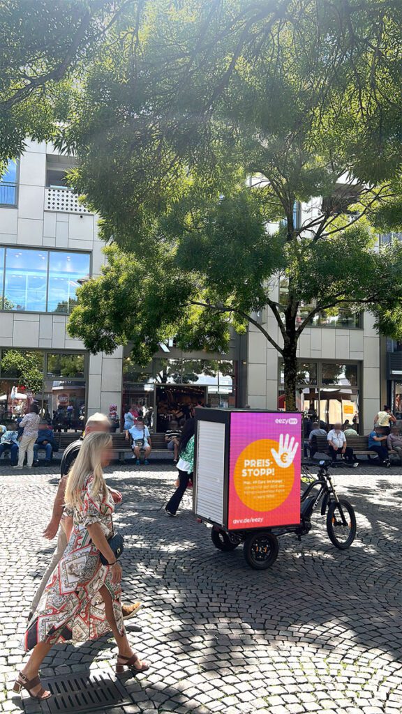 Fahrradwerbung in Aachen am Kugelbrunnen